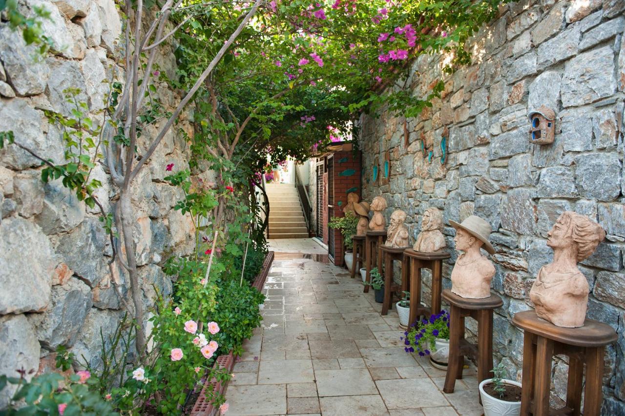 Swan Lake Hotel - Adult Only Selimiye  Exterior foto